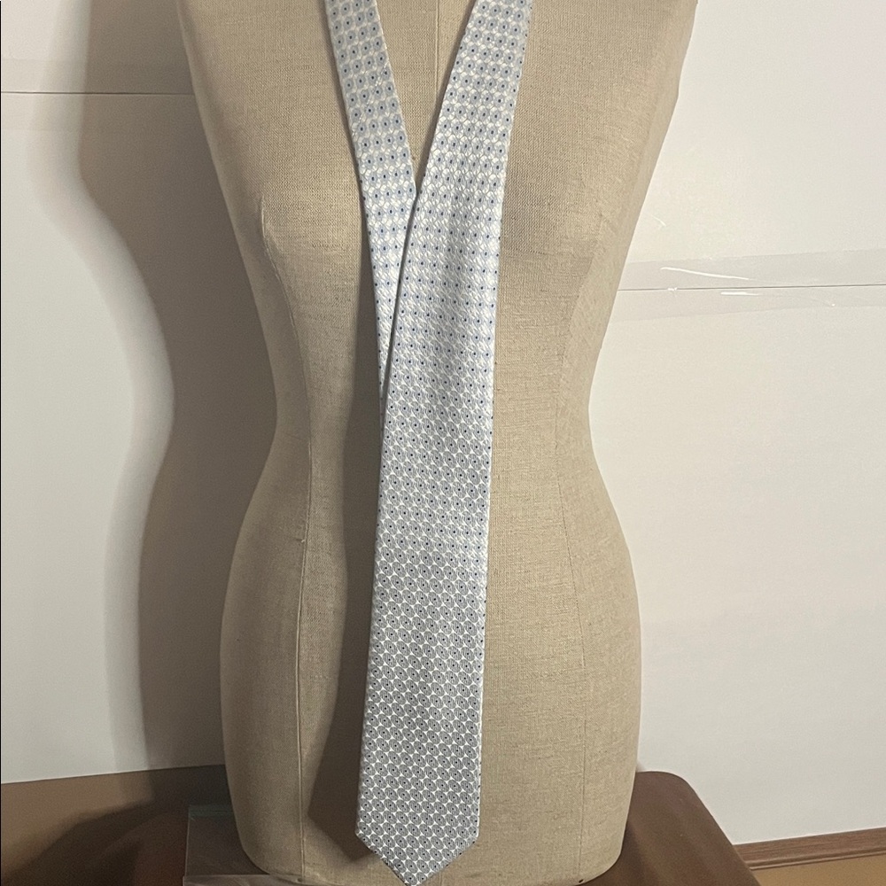 😄Silk tie white blue silver geometric pattern